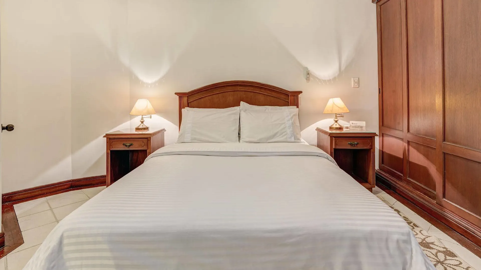 Castellon De Juanambu Aparthotel Cali